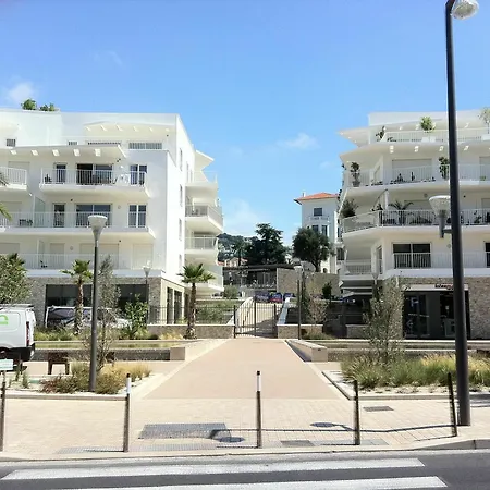 아파트 In Cannes, With Wonderful Mountain View, Terrace And Wifi - 500